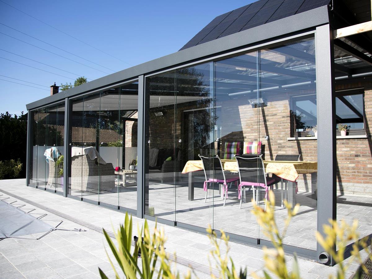 Pergola servant d’extension élégante de l’espace à vivre