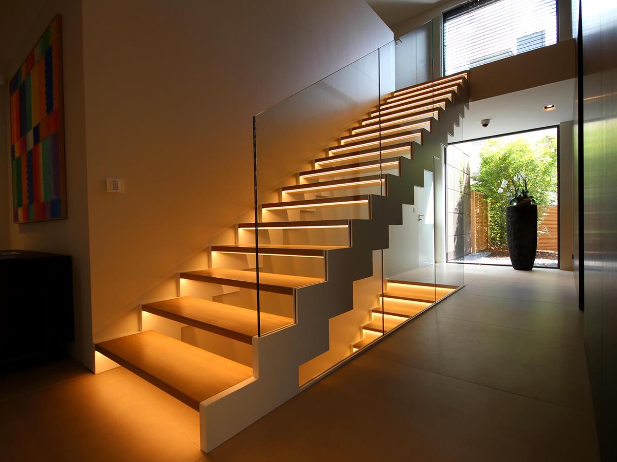 Choisir le bon matériau pour des escaliers durables et esthétiques